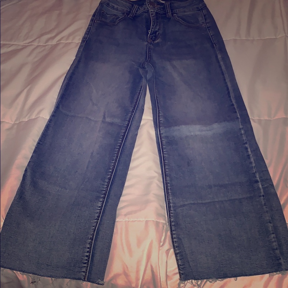 Wide legged-crop Jeans